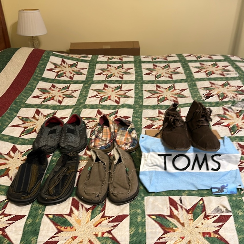 Multiple Pairs Of Sanuk And One Pair Of Tom’s Des… - image 1